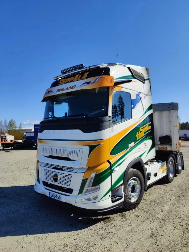Kuljetusseppälä Volvo FH
